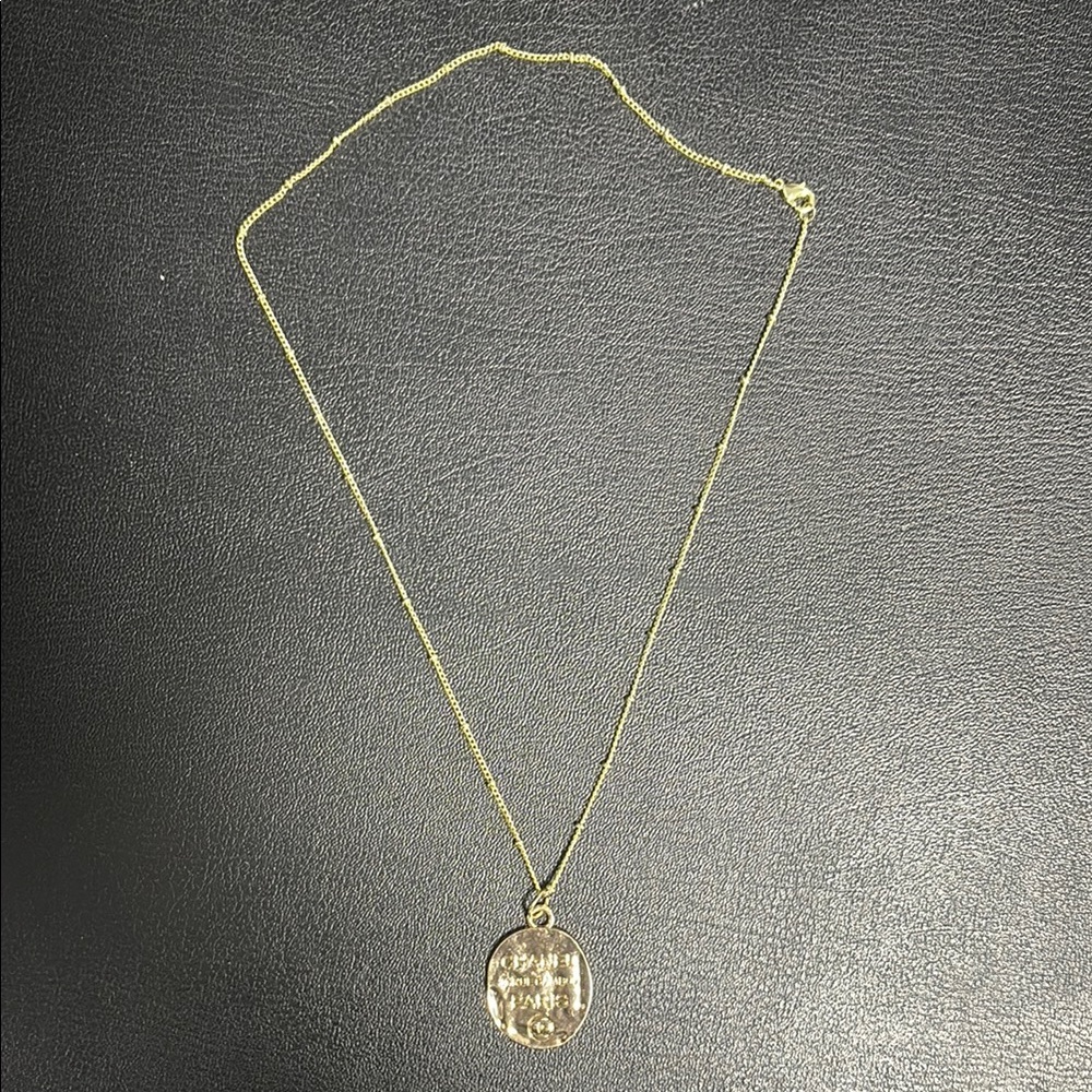 Preloved Unbranded Elegant Gold Colored Pendant Necklace upcycled